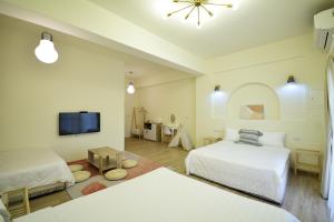 Phòng Gia đình nhìn ra Núi (Family Room with Mountain View)