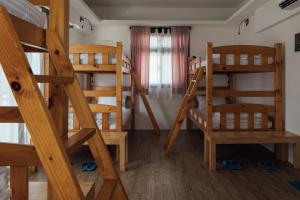 Giường Trong Phòng Ngủ Tập Thể Nữ 6 Giường (Bed in 6-Bed Female Dormitory Room)