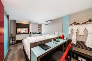Superior King Room room in Vib Best Western Sanam Pao