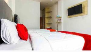 Phòng Hai Giường Đơn Loại Sang (Deluxe Twin Room)