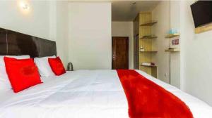 Phòng Đôi Loại Sang (Deluxe Double Room)