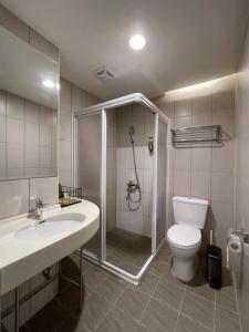 Phòng Giường Đôi Có Sân Trong (Double Room with Patio)