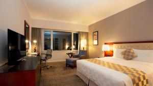 Phòng Loại Sang Giường Lớn (Deluxe King Room)