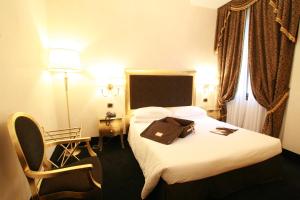 Deluxe Double Room room in Hotel Al Ponte Dei Sospiri