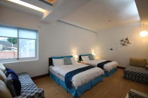 Phòng 4 Người Có Phòng Tắm (Quadruple Room with Bathroom)