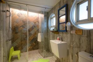Phòng gia đình có 2 giường đôi (Family Room with 2 Double Beds)