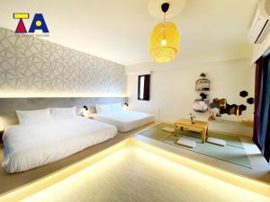 Phòng 4 Người Có Ban Công (Quadruple Room with Balcony)