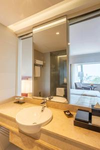 Phòng 2 giường đơn có ban công (Twin Room with Balcony)