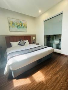 Phòng Đôi Giường Lớn (King Double Room)