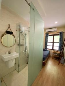 Phòng Đơn Cao Cấp (Superior Single Room)