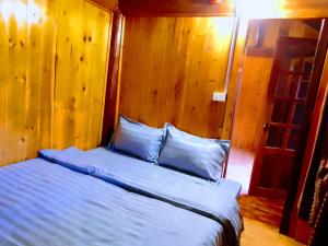 Phòng giường đôi có ban công (Double Room with Balcony)