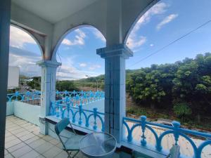 Phòng Giường Đôi Nhìn Ra Núi (Double Room with Mountain View)