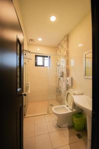 Phòng Giường Đôi Hạng Bình Dân (Budget Double Room)
