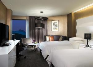 Phòng Executive 2 Giường Đơn – CHỈ PHÒNG (Twin Executive Room - Room Only)