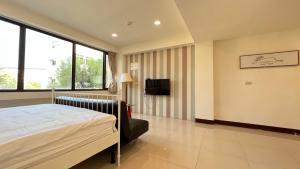 Phòng Superior giường đôi lớn (Superior Queen Room)