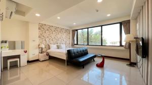 Phòng Superior giường đôi lớn (Superior Queen Room)