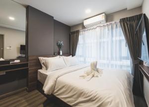 Phòng Deluxe giường đôi (Double Deluxe Room)