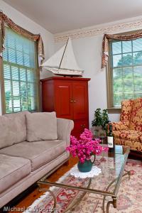 Family Room with Private Bathroom room in Inn at Osprey Point