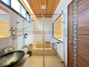 Phòng Cổ Điển Cho 4 Người (Classic Quadruple Room)