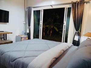 Phòng Có Giường Cỡ Queen Nhìn Ra Vườn (Queen Room with Garden View)