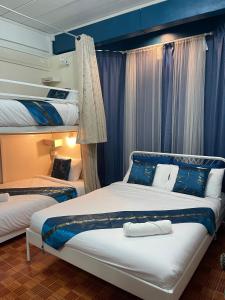 Phòng 3 Người Có Phòng Tắm Riêng (Triple Room with Private Bathroom)