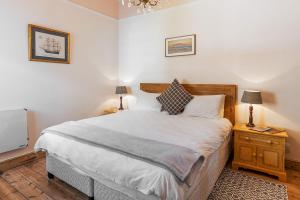 Double Room with Mountain View room in Villa Bianca B & B