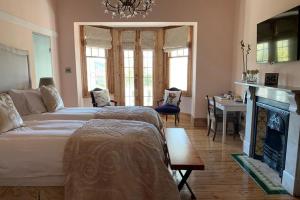 King Suite with Balcony room in Villa Bianca B & B