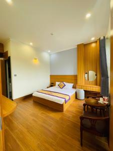 Phòng Có Giường Cỡ King Nhìn Ra Hồ Nước (King Room with Lake View)