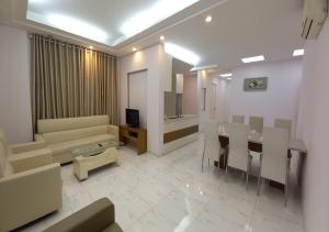Căn Hộ Hai Phòng Ngủ (Two-Bedroom Apartment)