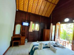 Phòng Deluxe giường đôi Hướng vườn (Deluxe Double Room Garden View)