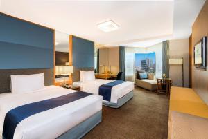 2 Single Premium City View Lounge Access Non-smoking