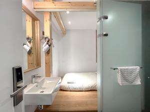 Phòng Đơn kiểu Nhật Bản (Japanese-Style Single Room)