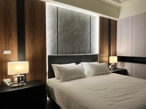 Phòng có giường cỡ King nhìn ra cảnh núi non (King Room with Mountain View)
