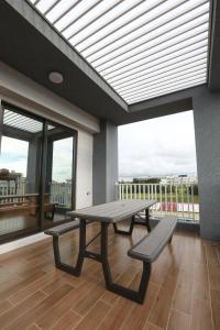 Phòng có giường cỡ King nhìn ra cảnh núi non (King Room with Mountain View)