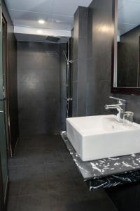 Phòng Tiêu Chuẩn 2 Giường Đơn Nhìn Ra Khu Vườn (Standard Twin Room with Garden View)