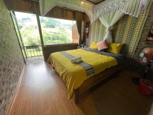 Phòng Giường Đôi Có Ban Công (Double Room with Balcony)