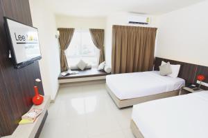 Studio (Twin Beds)