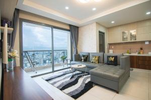 Căn hộ 3 phòng ngủ (Three-Bedroom Apartment)