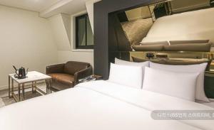 Phòng Giường Đôi Lớn (Large Double Room)