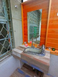 Phòng Deluxe Giường Đôi/2 Giường Đơn Có Ban Công (Deluxe Double or Twin Room with Balcony)