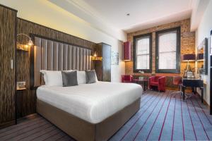 Executive King Room room in Trinity City Hotel