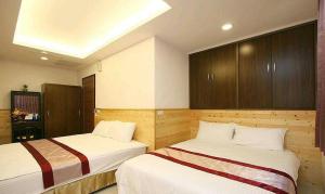 Phòng Tiêu Chuẩn 4 Người (Standard Quadruple Room)