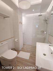 Phòng Giường Đôi Có Ban Công (3 Người Lớn) (Double Room with Balcony (3 Adults))