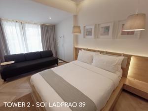 Phòng Giường Đôi Có Ban Công (3 Người Lớn) (Double Room with Balcony (3 Adults))
