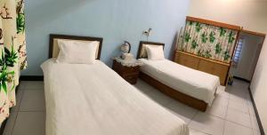 Phòng Tiêu Chuẩn 2 Giường Đơn Với Phòng Tắm Chung (Standard Twin Room with Shared Bathroom)
