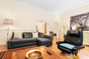 Three-Bedroom Apartment room in GuestReady - Classy Vibes in Notting Hill