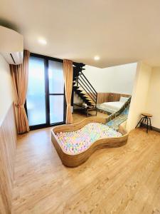 Phòng 4 người có ban công (Quadruple Room with Balcony)