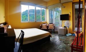 Phòng Giường Đôi Có Ban Công (Double Room with Balcony)