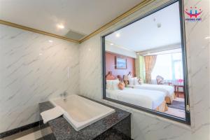 Suite Imperial Hướng Biển (Imperial Sea View Suite)