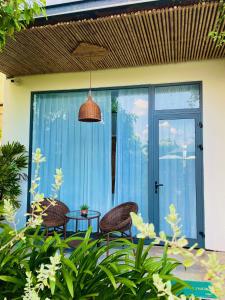 Phòng Deluxe Giường Đôi Có Ban Công (Deluxe Double Room with Balcony)